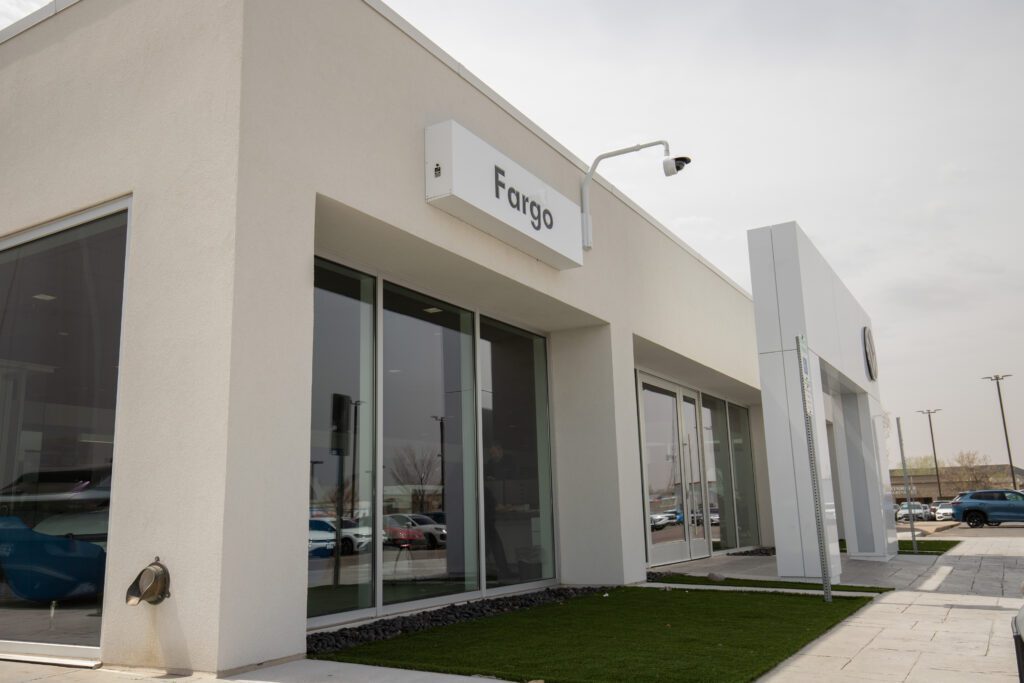 Front Entrance and Arch - Volkswagen Fargo